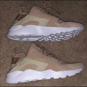 Nike huaraches size 8.5